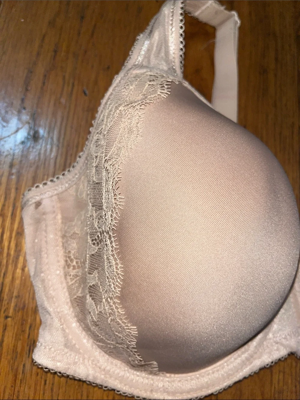 Wacoal Underwire Bra in Beige Size 34DD